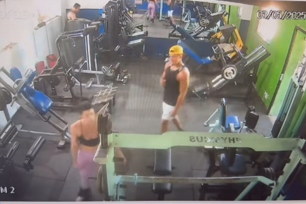Vídeos mostram ambulante caminhando atrás da nutricionista e a encarando