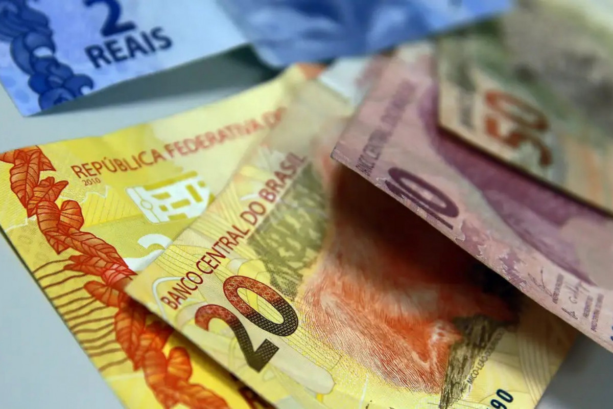 Renda mensal fica comprometida e dificulta pagamento das despesas básicas/José Cruz/Agência Brasil Renda mensal fica comprometida e dificulta pagamento das despesas básicas/José Cruz/Agência Brasil