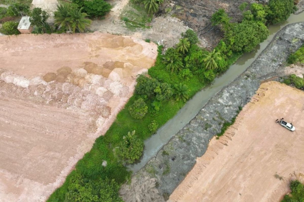 CPRH embargou obra em Tamandaré, Litoral Sul de Pernambuco/Foto: Divulgação CPRH embargou obra em Tamandaré, Litoral Sul de Pernambuco/Foto: Divulgação